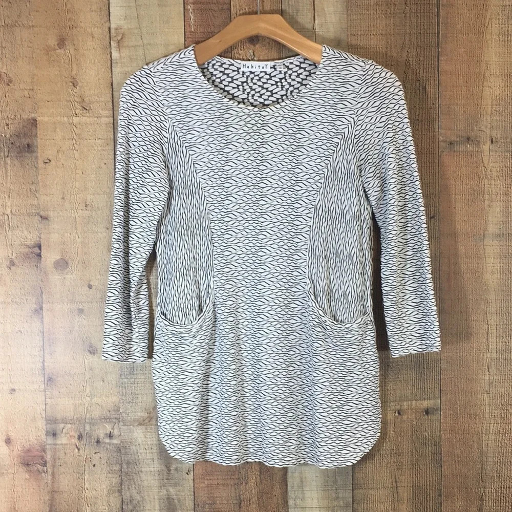 Black and White Patterned Women's Top